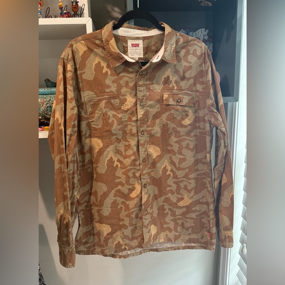 Levi's Camouflage‎ Button-Up Shirt